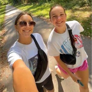 Meet your Posher, Mia